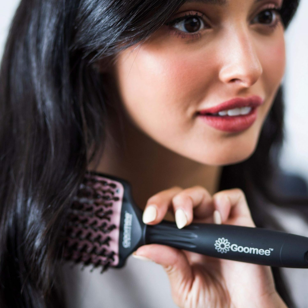 Woman ocean straightening brush deals